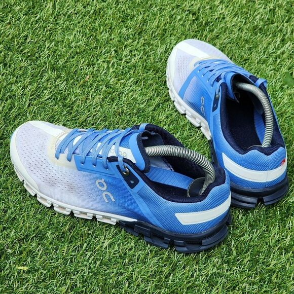 ON CLOUDFLOW - Womens Sneakers - SIZE 6 - Please Se Pictures All Pictures - Picture 4 of 11